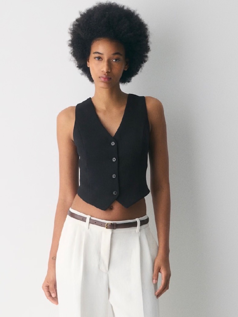 Aritzia - Wilfred Cropped Tailored Vest - Size 4 - In Good Condition - Picture 2 of 5